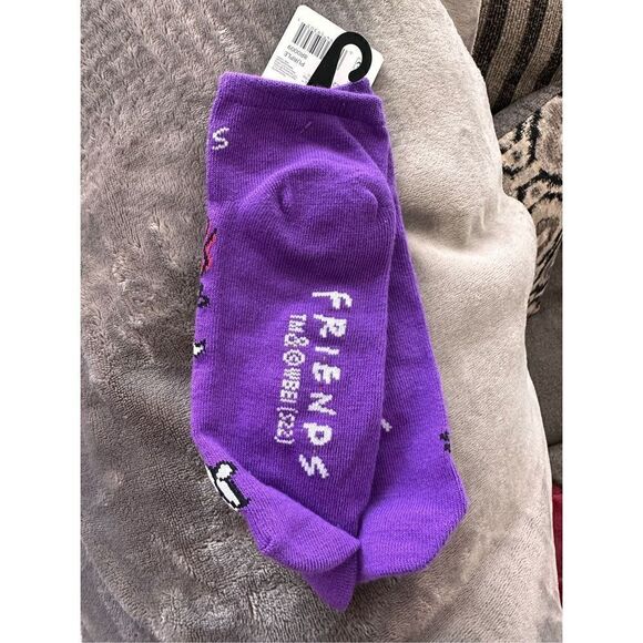 ⭐️3 for $10⭐️ Friends Tv show Thanksgiving Socks - Picture 4 of 4